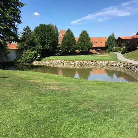 Home4golf Uttlau 巴特格里斯巴赫